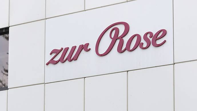 Der Chef der Frauenfelder Versandapotheke Zur Rose muss sich wegen umstrittener Geschäftspraktiken des Unternehmens ab dem 1. Dezember vor Gericht verantworten (Archivbild).