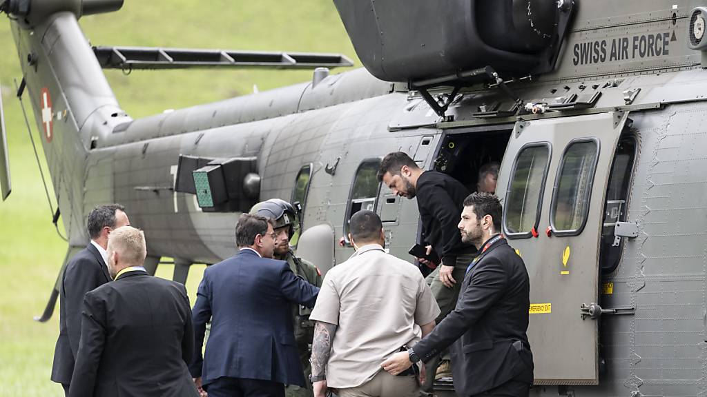 Ukrainischer Präsident Selenskyj ist auf Bürgenstock NW angekommen