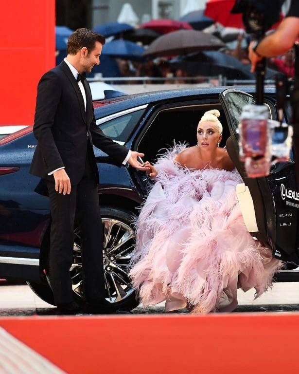 Lady Gaga Zerstreut Geruchte Um Liebe Zu Bradley Cooper Radio Fm1