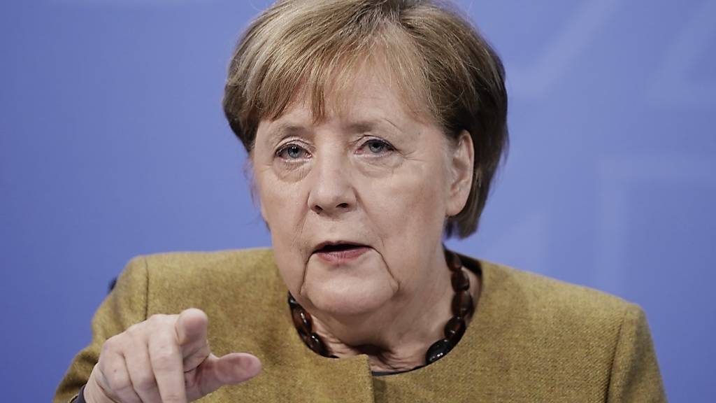 Bundeskanzlerin Angela Merkel (CDU) nimmt an der Pressekonferenz nach den Beratungen von Bund und Ländern über weitere Corona-Maßnahmen teil. Foto: Michael Kappeler/dpa-pool/dpa