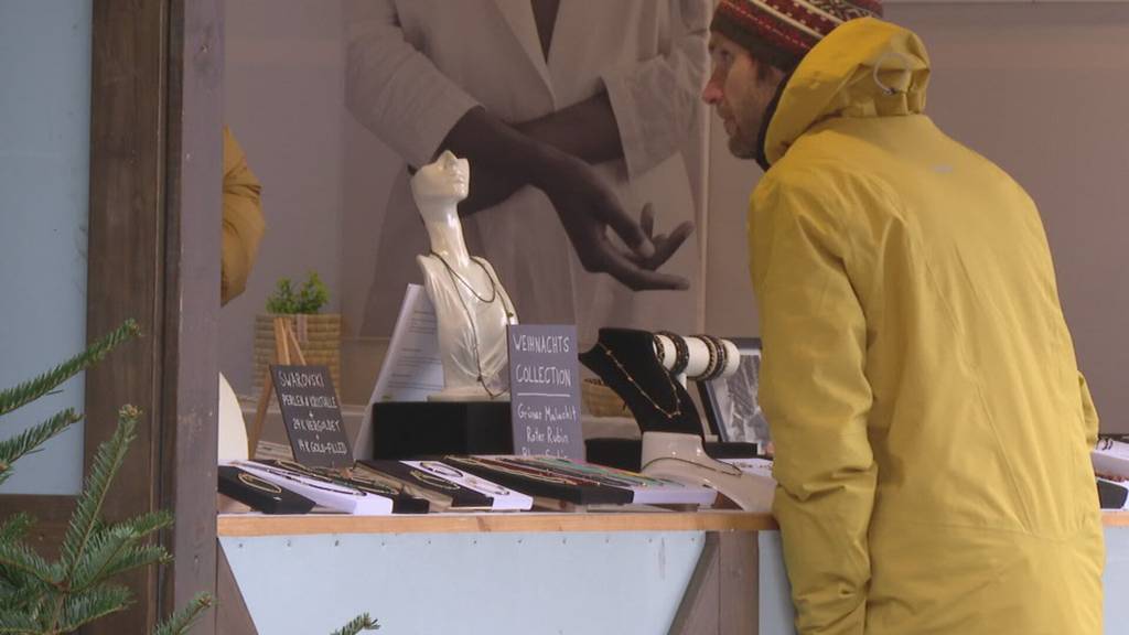 SVP-Vorstoss entfacht Debatte um Bargeld am Berner Sternenmarkt