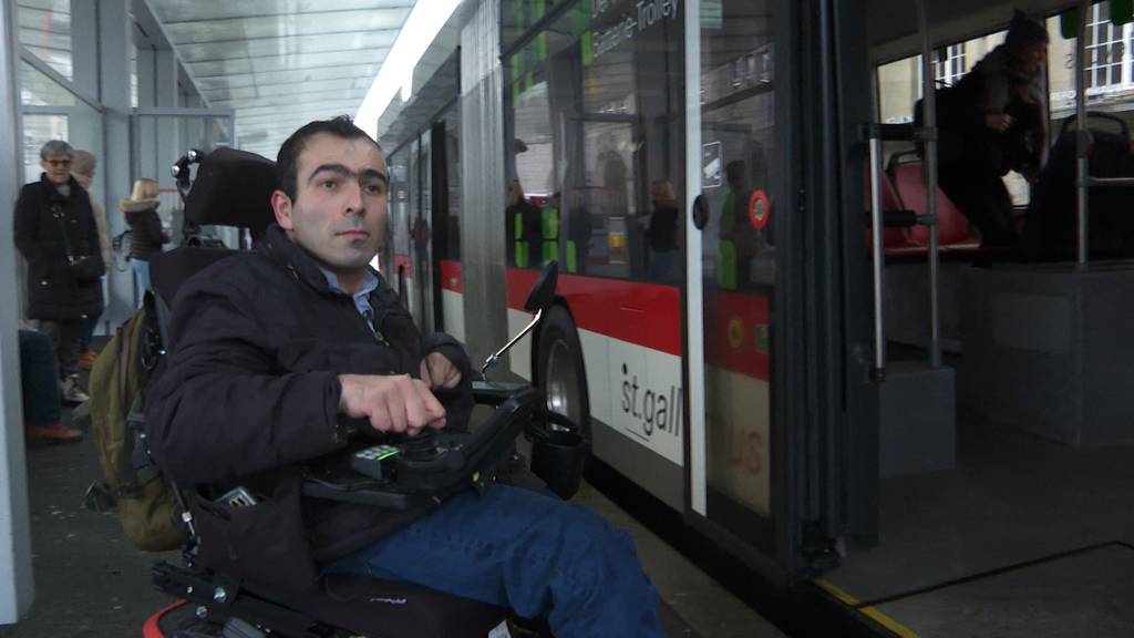 «Gut gemeint, aber nicht sinnvoll»: Ein Stadtrundgang mit einem Rollstuhlfahrer