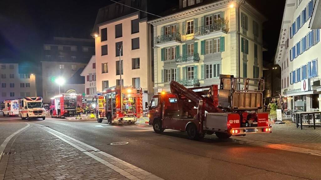 Zentrum von Brunnen SZ wegen Rauch in Lokal vorübergehend gesperrt