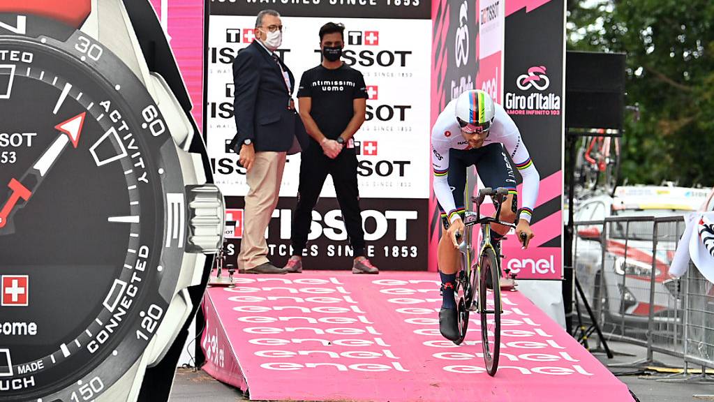 Zeitfahr-Weltmeister Filippo Ganna aus Italien fuhr bei seiner Giro-Premiere gleich ins Leadertrikot