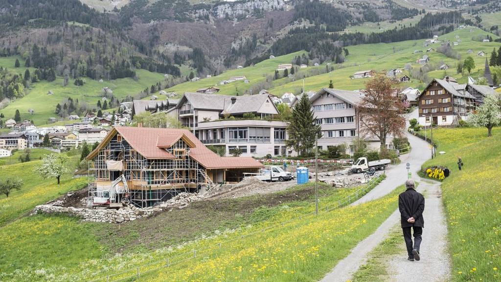 Die maximalen Belegungszahlen des Asylzentrums Bergruh in Amden sollen erhöht werden. (Archivbild) 