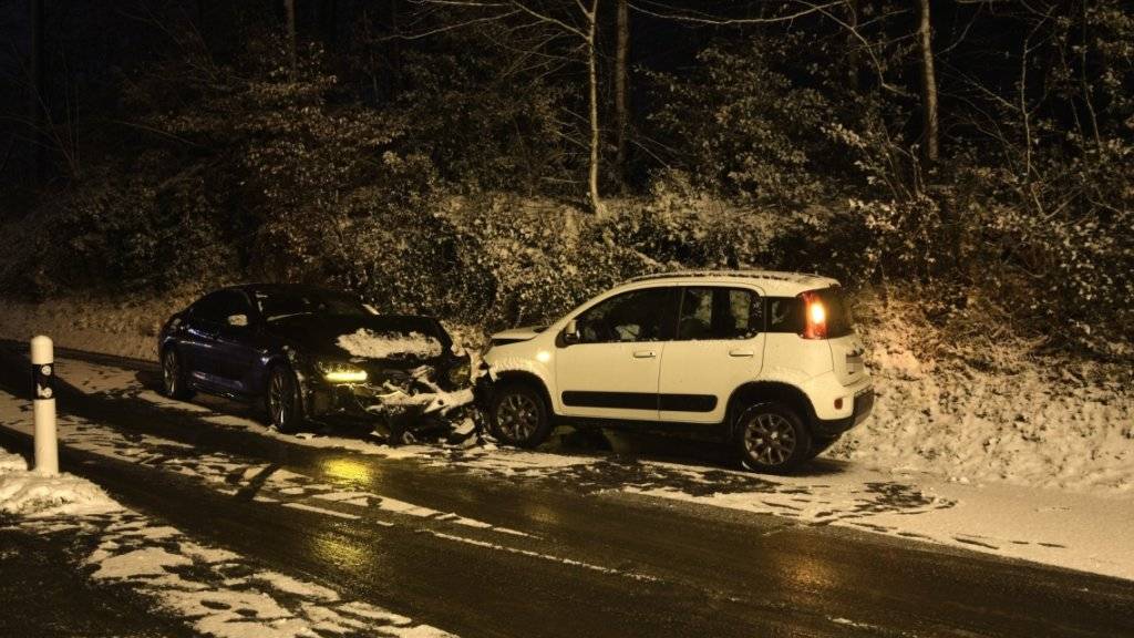 Bei einem Unfall in Rapperswil-Jona SG wurde eine 60-jährige Frau leicht verletzt.