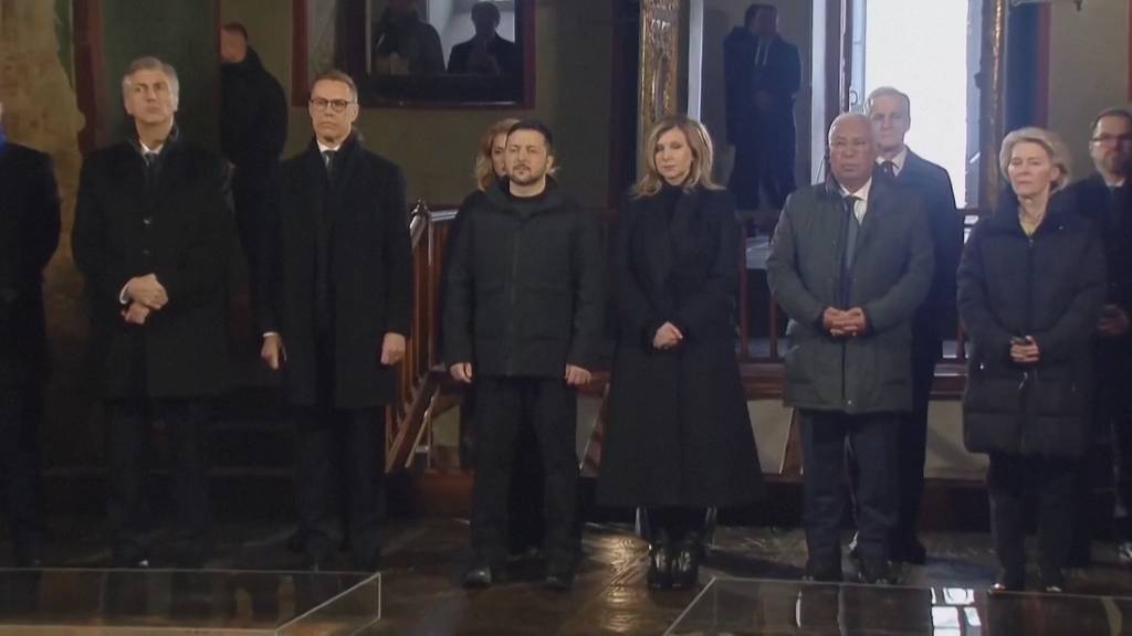 Vier Jahre Ukraine-Krieg: EU-Politiker reisen nach Kiew