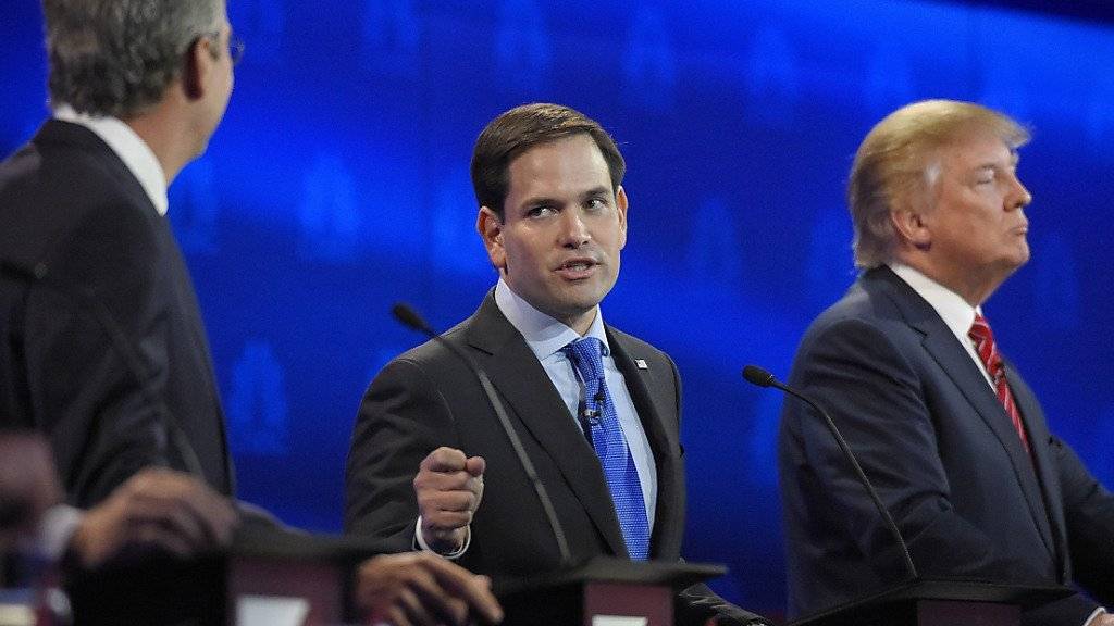 Senator Marco Rubio, hier im Schlagabtausch mit Mit-Kandidat Jeb Bush, punktete laut Kommentatoren bei der Debatte der Republikaner.