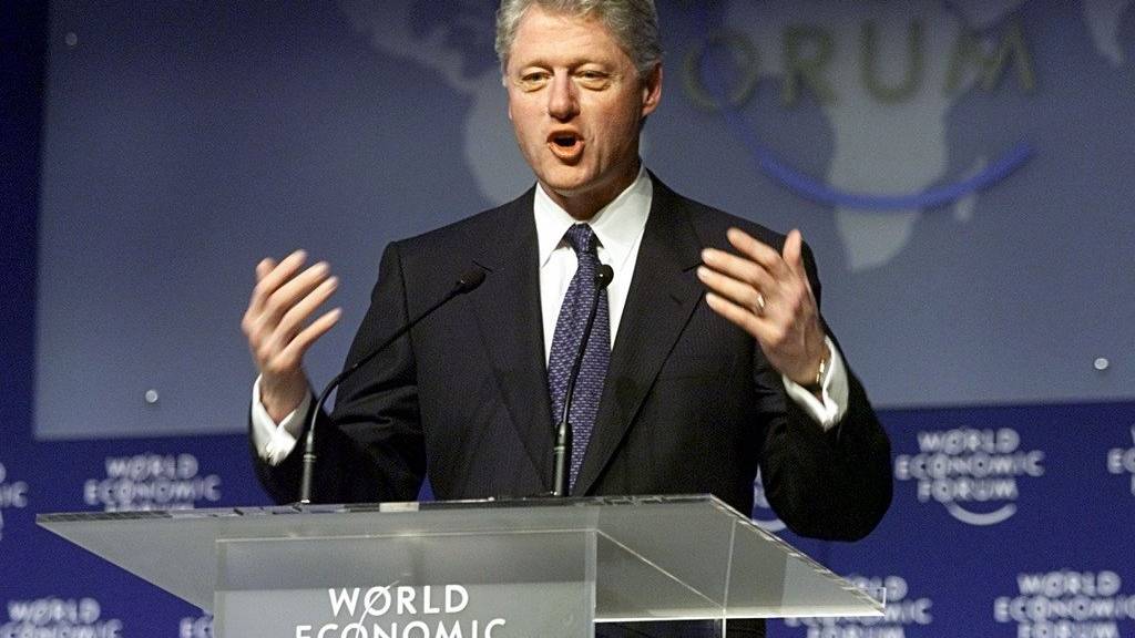Bill Clinton am WEF des Jahres 2000 in Davos (Archivbild: Keystone/AP/Joe Marquette)