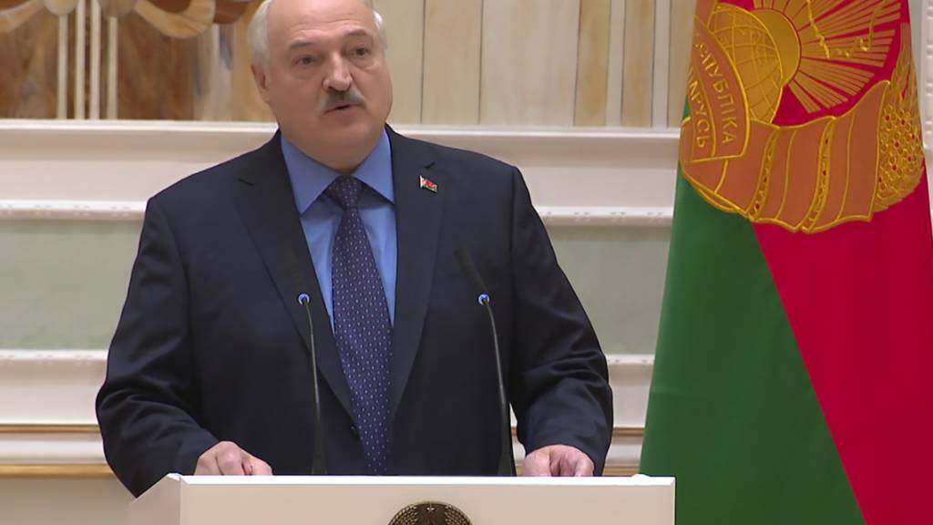 HANDOUT - Alexander Lukaschenko, Präsident von Belarus, bei einer Rede. Foto: ---/Belarusian Presidential Press Office/AP/dpa - ACHTUNG: Nur zur redaktionellen Verwendung und nur mit vollständiger Nennung des vorstehenden Credits