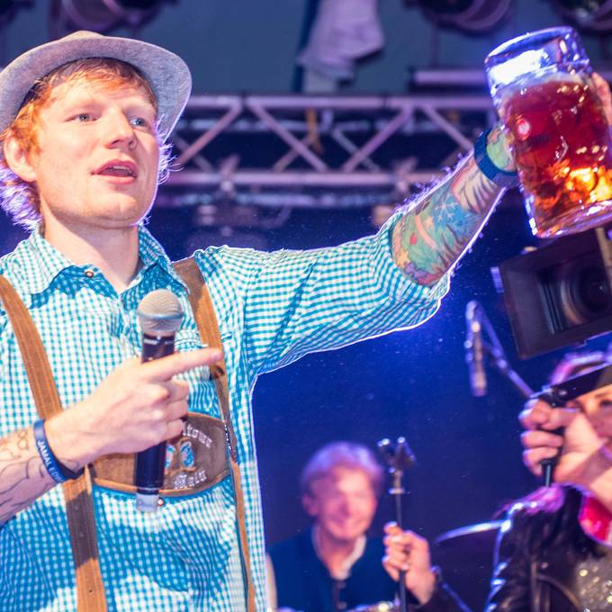 Oktoberfest-Masskrug von Ed Sheeran wird versteigert