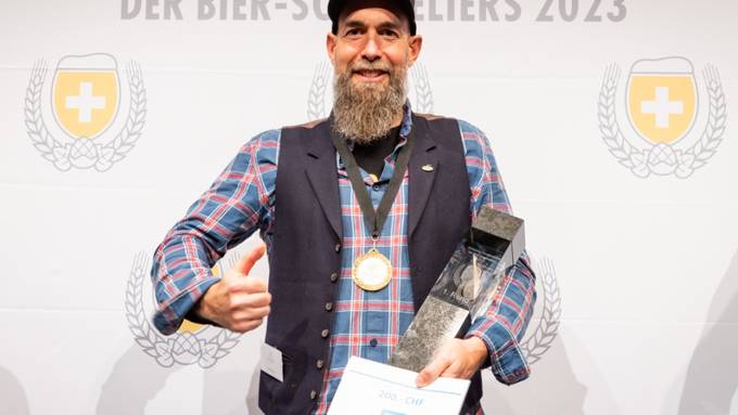 Lukas Porro ist neuer Schweizermeister der Bierkellner