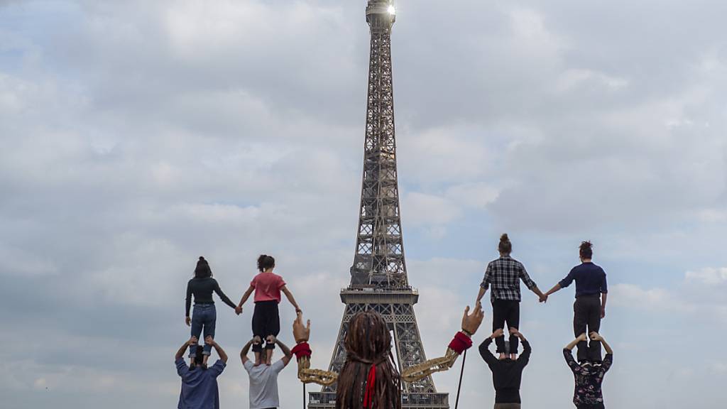 Der Eiffelturm in Paris (Bild von Mitte Oktober).