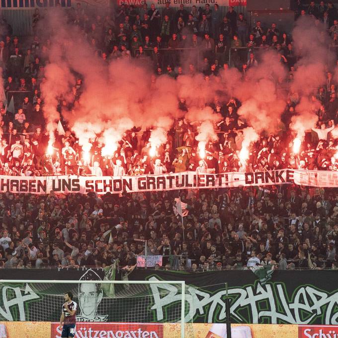 St.Gallen-Fans zünden massiv Pyros