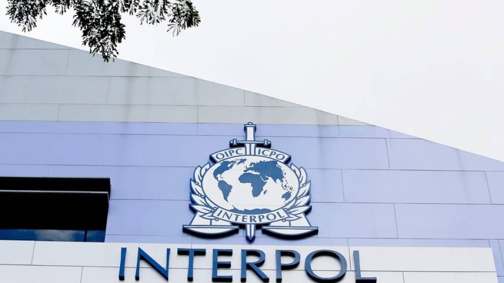 Unter anderem die Internationale kriminalpolizeiliche Organisation Interpol sucht nach dem Drogenboss Cabrera. (Archivbild)