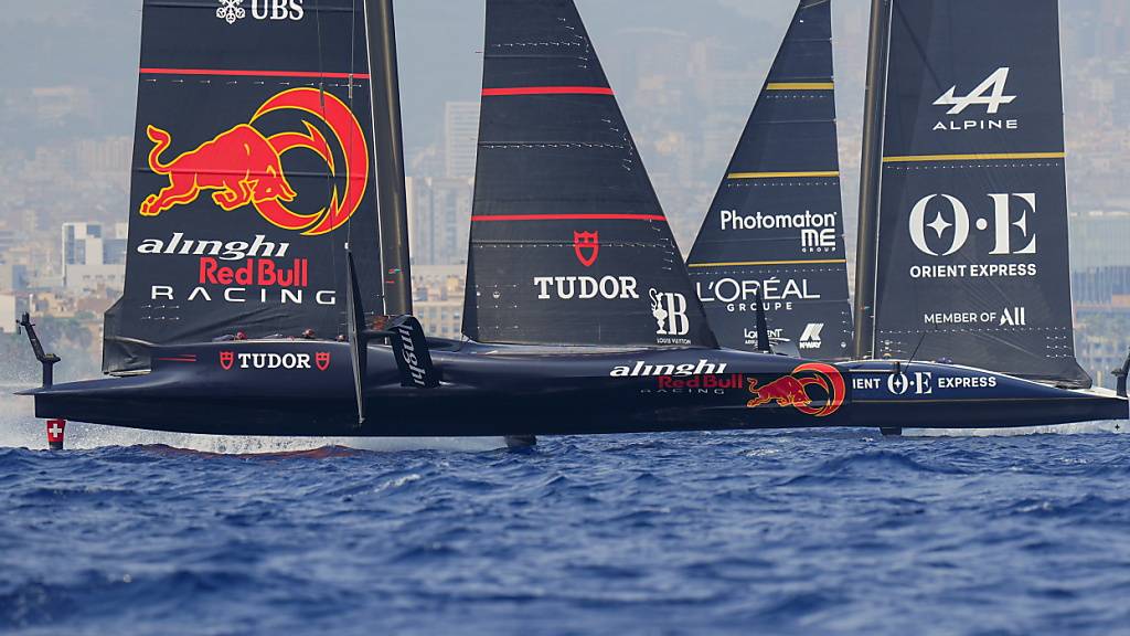 Sieg über Franzosen von Alinghi Red Bull in Vorregatta