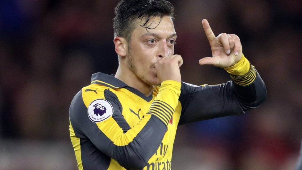 Mesut Özil schoss in der Schlussphase das Siegestor für Arsenal