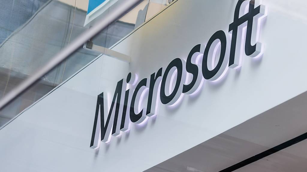 Die Geschäfte bei Microsoft laufen dank gefragter Software- und Cloud-Services weiter rund. Allerdings konnte das Wachstum in einigen wichtigen Feldern im Abschlussquartal des Geschäftsjahres 2022/23 nicht an das hohe Tempo der Vorquartale anknüpfen. (Archivbild)