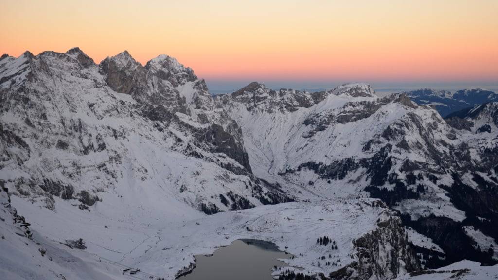 Am Trübsee unterhalb des Titlis-Gipfels findet Ende November erstmals ein Festival für elektronische Musik statt. (Archivaufnahme)