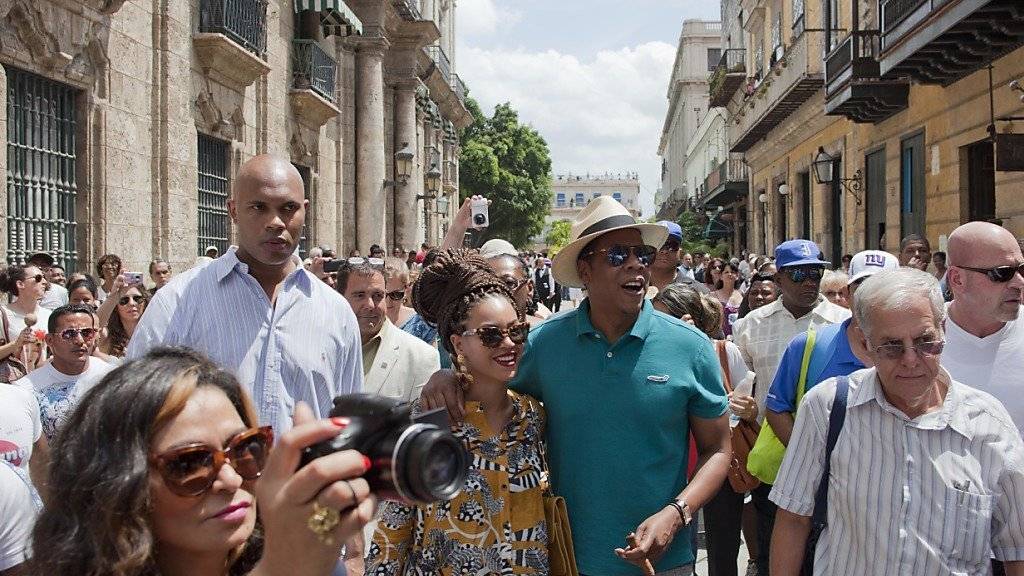 Die US-Sängerin Beyonce und ihr Mann machten Urlaub in Havanna. In Zukunft sollen amerikanische Touristen auf regulären Flügen nach Kuba kommen.