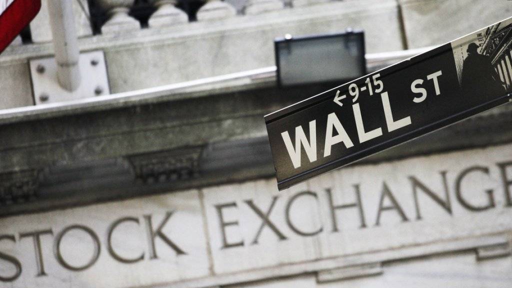 Der angeklagte Händler soll 20110 an der Wall Street mit einer Manipulation fast eine Billion Dollar an Marktwert ausgelöscht und dabei einen Gewinn von 40 Millionen Dollar eingestrichen haben.