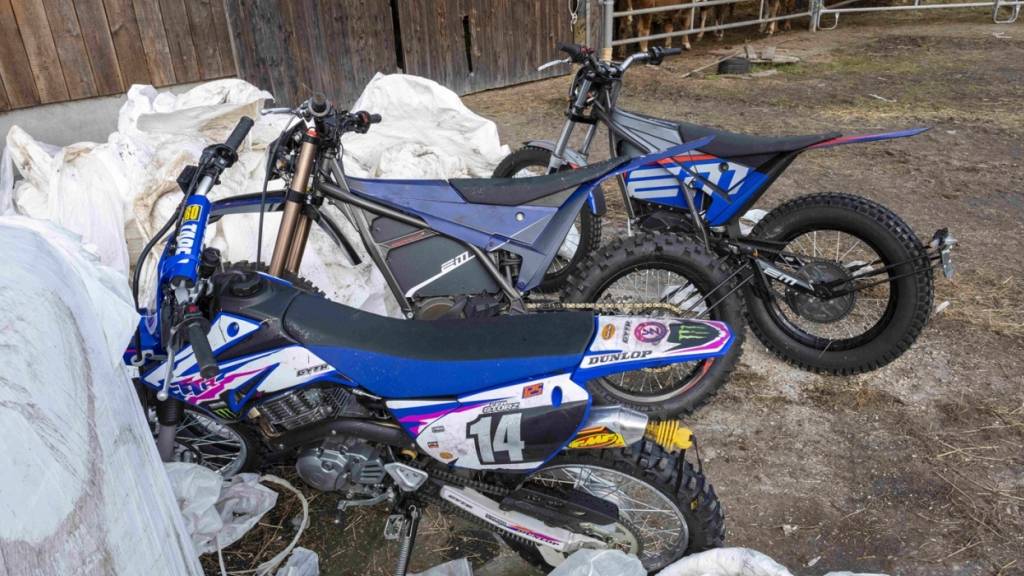 Jugendliche stehlen 9 Motorräder und werden in Frankreich verhaftet