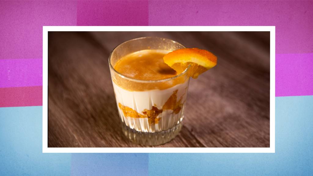 Orangen-Amaretto-Quark Dessert