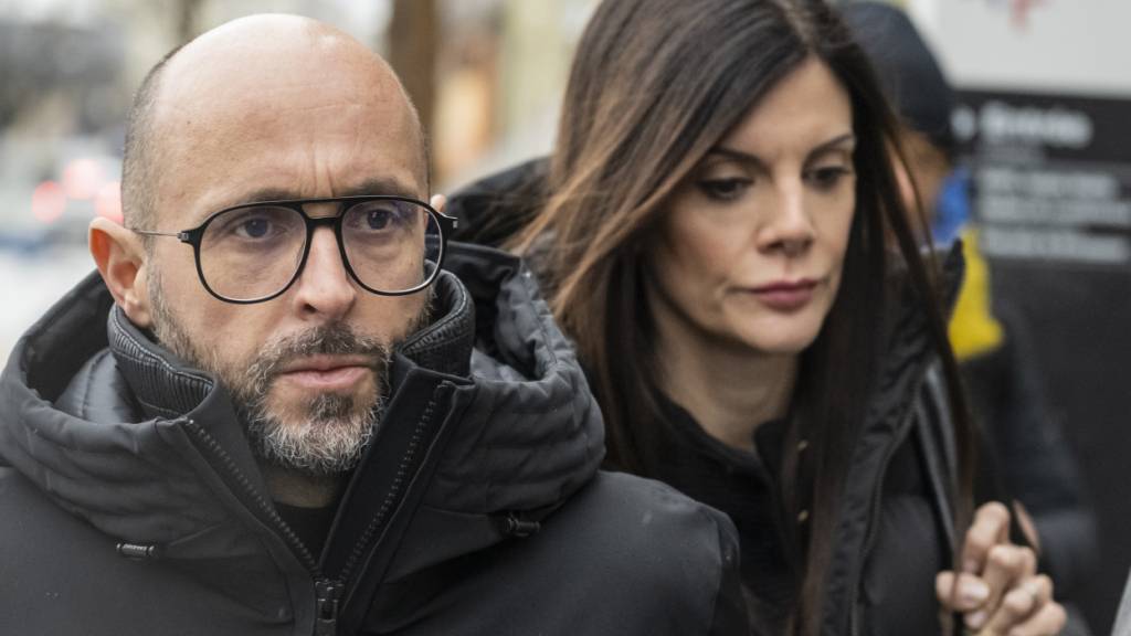 Jacques und Jessica Moretti haben gemeinsam den Campus Energypolis in Sitten am Mittwoch durch eine Seitentüre betreten.