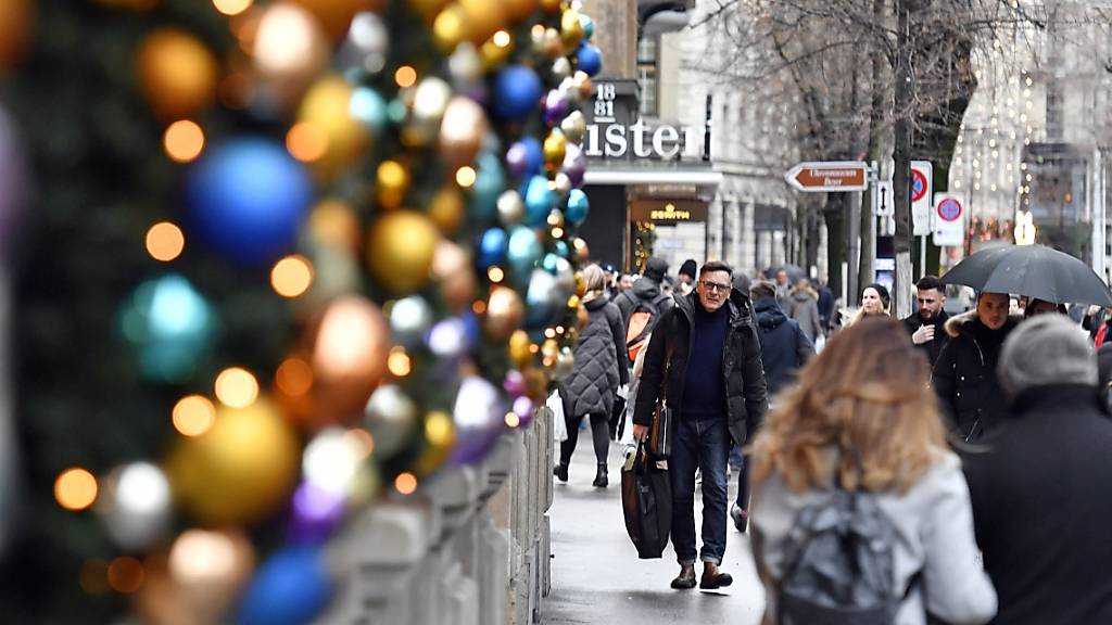 Selbst der Kanton Zürich verschärft vor Weihnachten die Massnahmen zur Eindämmung der Corona-Pandemie. (Symbolbild)