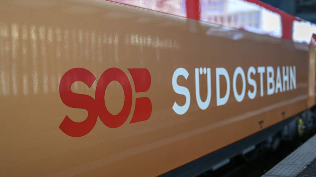 Die Schweizerische Südostbahn hat im vergangenen Jahr 32,8 Millionen Fahrgäste befördert. (Archivbild)