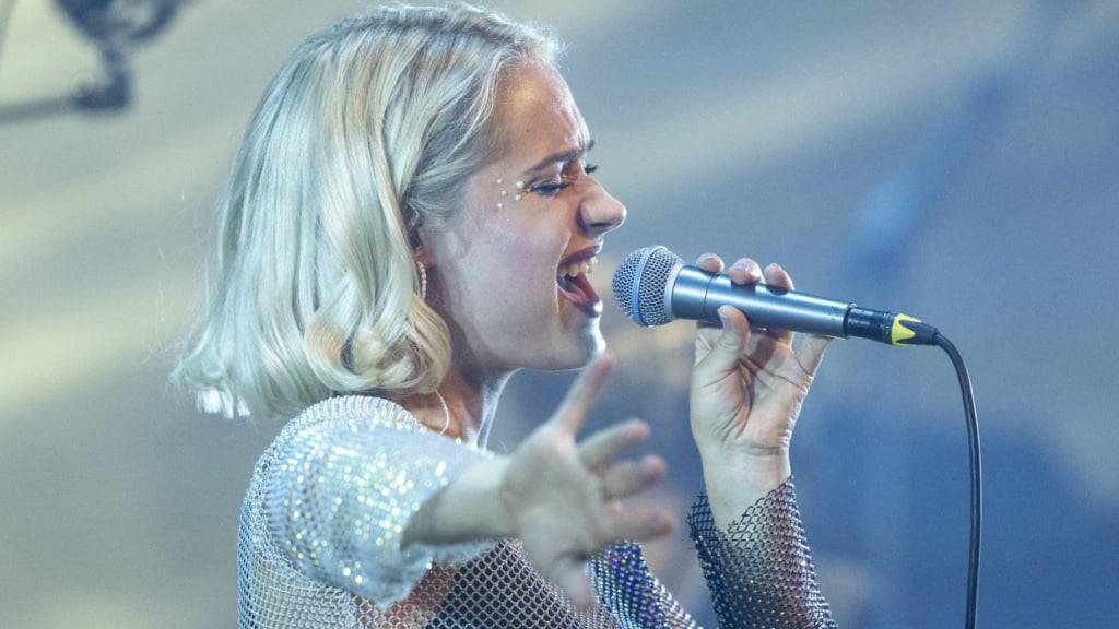 Sängerin Tiffany Limacher aus Luzern ist mit ihrem Projekt To Athena mit von der Partie am Zürich Openair. (Archivbild)