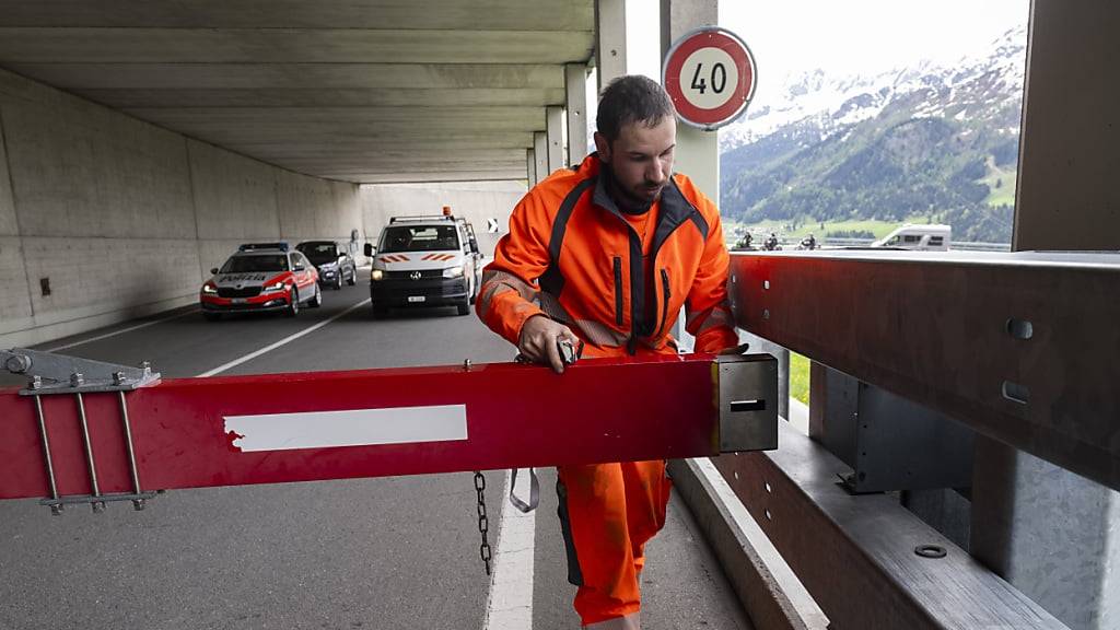 Die Wintersperre der Gotthard-Passstrasse ist am Mittwoch aufgehoben worden.