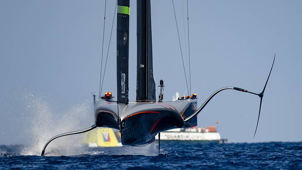 Die Briten heben ab: Sie wollen im America's Cup zum Sieg fliegen