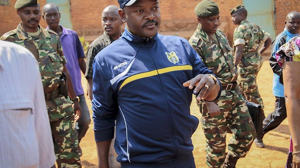 Burundis Präsident Nkurunziza bei der letzten Wahl im Juli 2015 (Archivbild)
