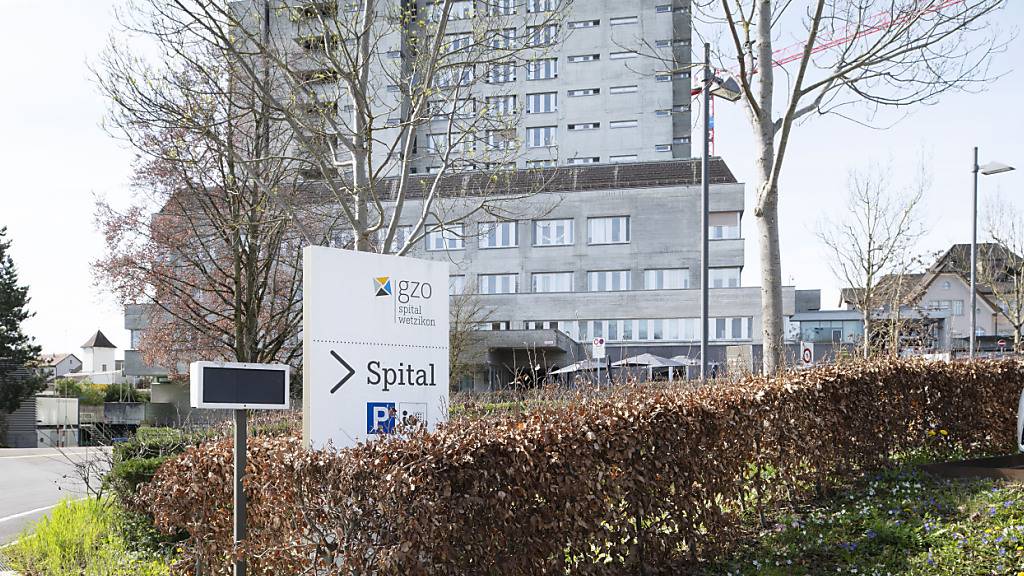 Spital Wetzikon greift ausgestiegenes Bauunternehmen an