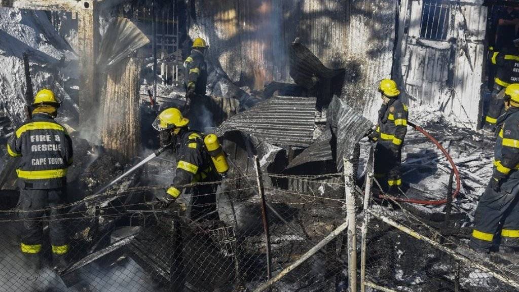 Quartierbrand in Masiphumelele bei Kapstadt: Die Häuser stehen hier dicht beieinander, was die Brandgefahr erhöht.