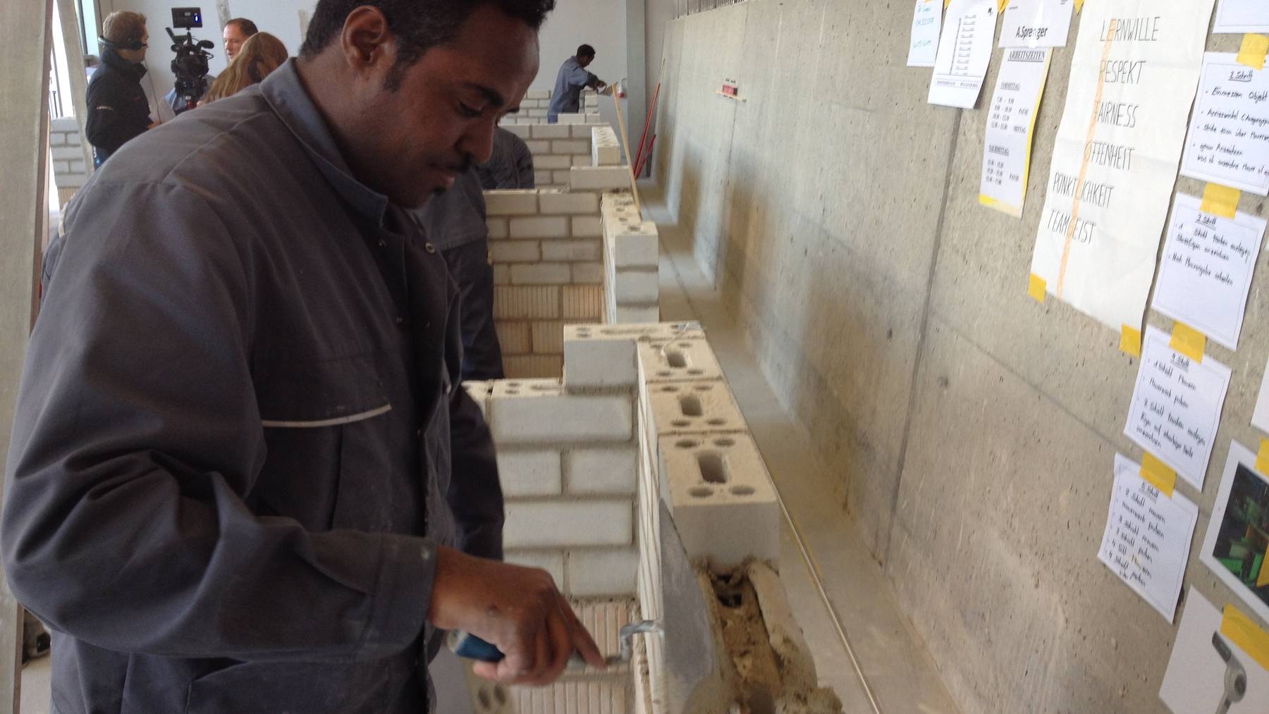 Luzern bietet Flüchtlingen Ausbildung im Baugewerbe an