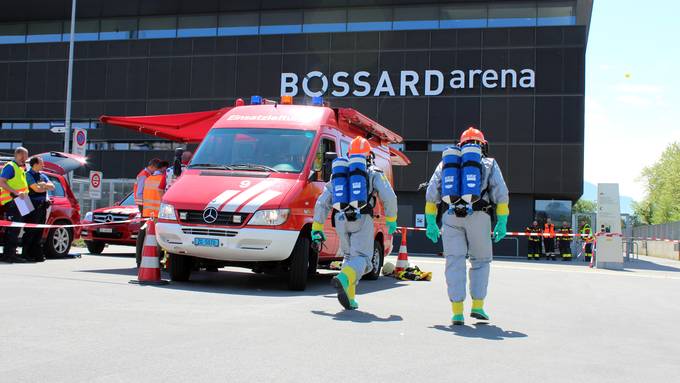 Auf der Zuger Eisbahn ist Ammoniak ausgetreten