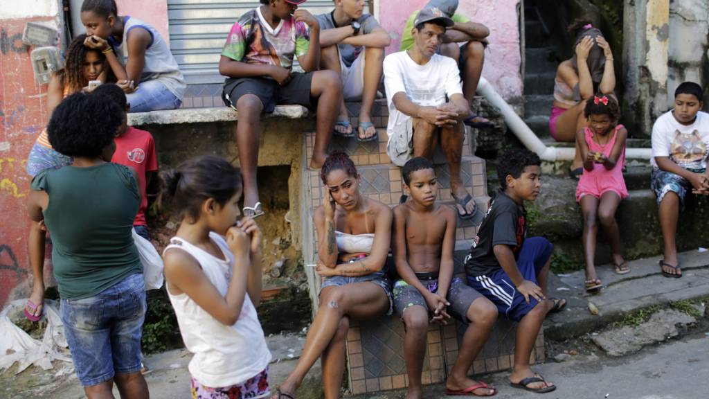 In den Armenvierteln von Brasilien wird der Ausbruch des Coronavirus zunehmend zum Problem, weil sehr viele Menschen unter ärmlichsten Verhältnissen auf engstem Raum zusammenleben. (Archivbild)