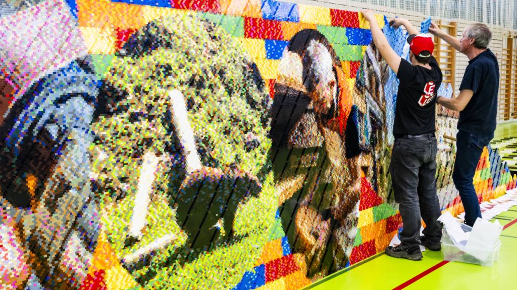 Das neue grösste Lego-Wandbild der Welt steht in Yverdon-les-Bains.