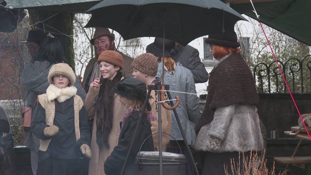 Fasnachtstradition in Ibach - Fecker zeigen altes Handwerk