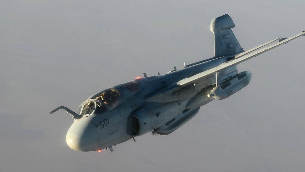 Flieger der US-Luftwaffe im Einsatz über Kriegsgebiet: Kampfflugzeuge intervenierten erstmals im Nordosten Syriens. (Symbolbild)