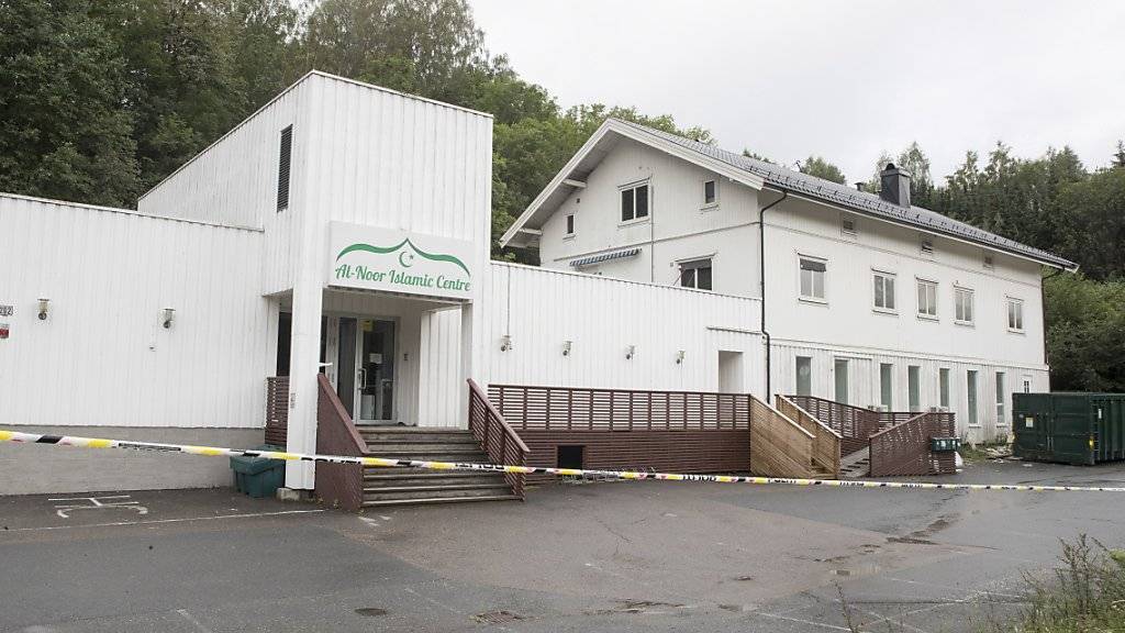 Der verhaftete 21-jährige Tatverdächtige hat den Angriff auf die Moschee in Baerum bei Oslo gestanden. (Archivbild)