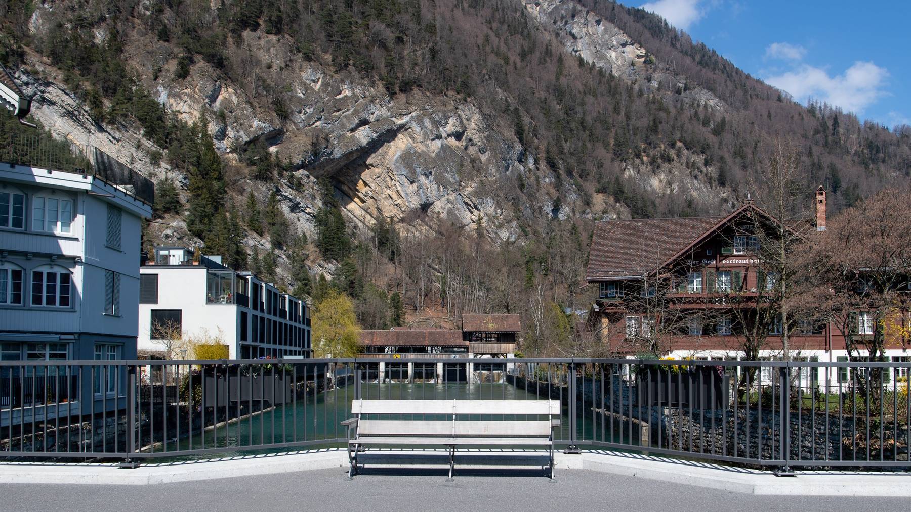 Fehlende Gäste in Interlaken: Die Coronakrise hat die Schweizer Tourismusbranche fest im Griff.