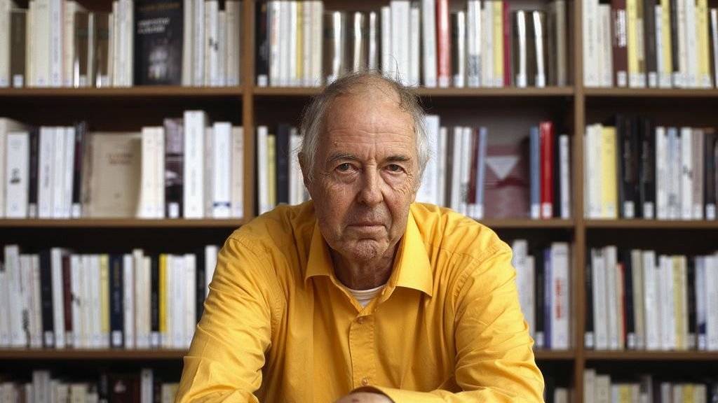 Der Basler Autor Jürg Laederach, Verfasser von über drei Dutzend Büchern, ist am Montag 72-jährig nach langer Krankheit gestorben. (Archivbild)