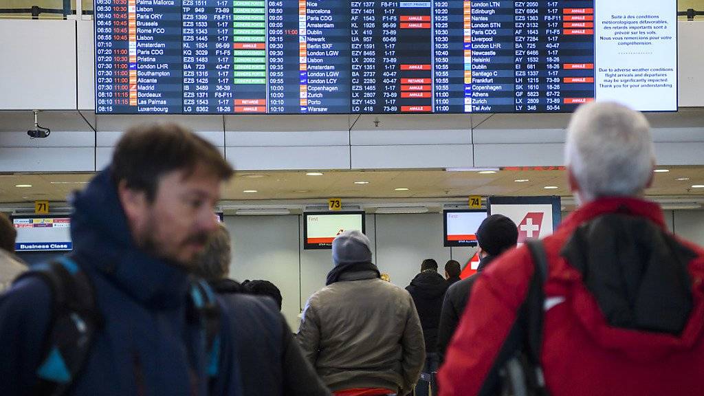 Im Flughafen Genf ist es wegen Gewitters am Freitagabend zu grossen Verzögerungen im Flugbetrieb gekommen. Bis Samstagvormittag konnten diese grösstenteils aufgeholt werden. (Symbolbild)