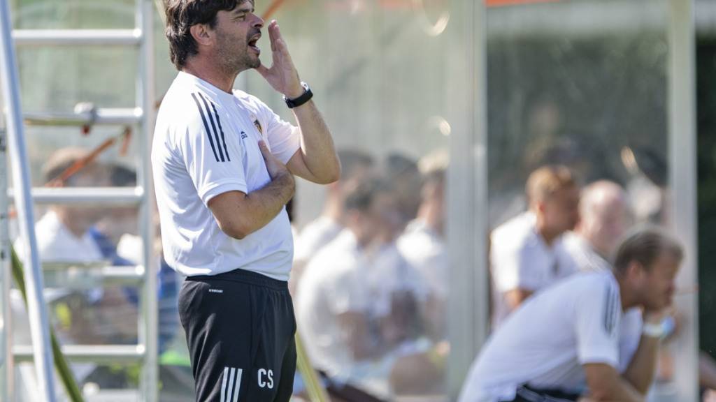 FCB-Coach Ciriaco Sforza hadert in Genf mit dem Schiedsrichter