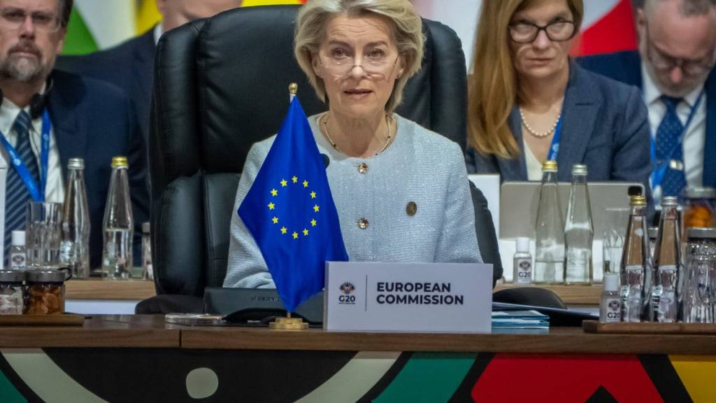 Ursula von der Leyen, Präsidentin der EU-Kommission, spricht bei der Arbeitssitzung am zweiten Tag beim G20 Gipfeltreffen. Foto: Michael Kappeler/dpa-Pool/dpa/Archiv