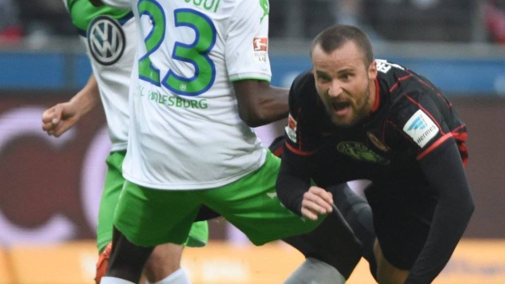 Haris Seferovic (rechts) fiel gegen Wolfsburg trotz Sieg auf die Schnauze