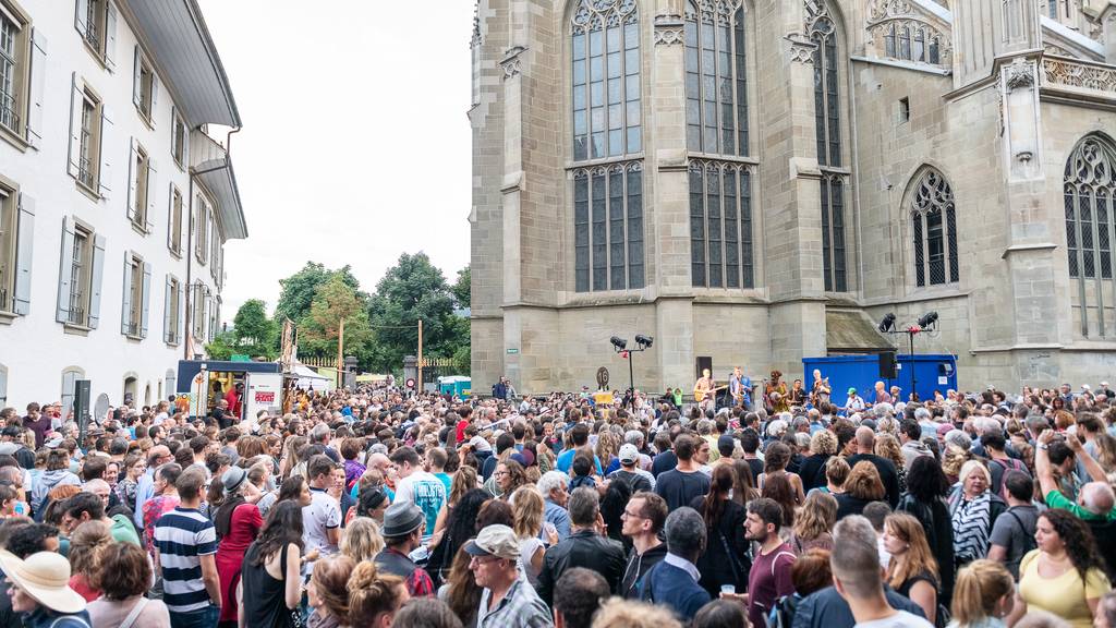 Das Buskers zieht jedes Jahr viele Leute an.